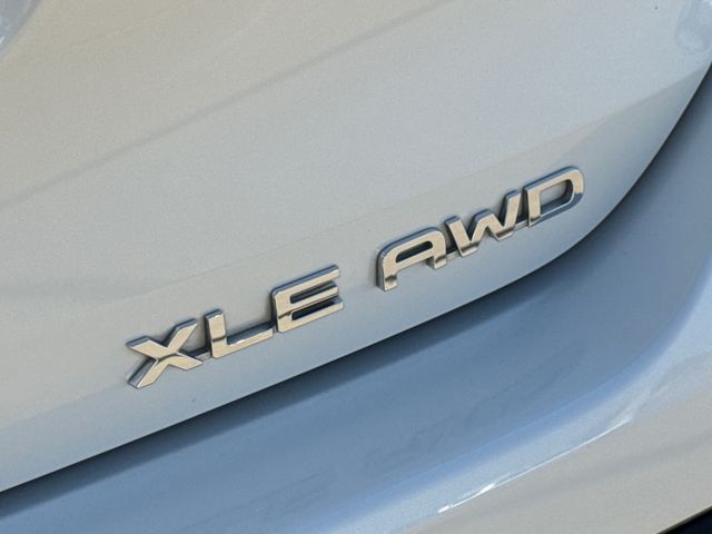 Used 2021 Toyota Highlander SUV