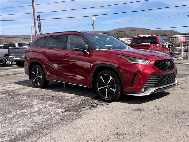 Pearl 2022 Toyota Highlander SUV / Crossover All-Wheel Drive 8-Speed Automatic