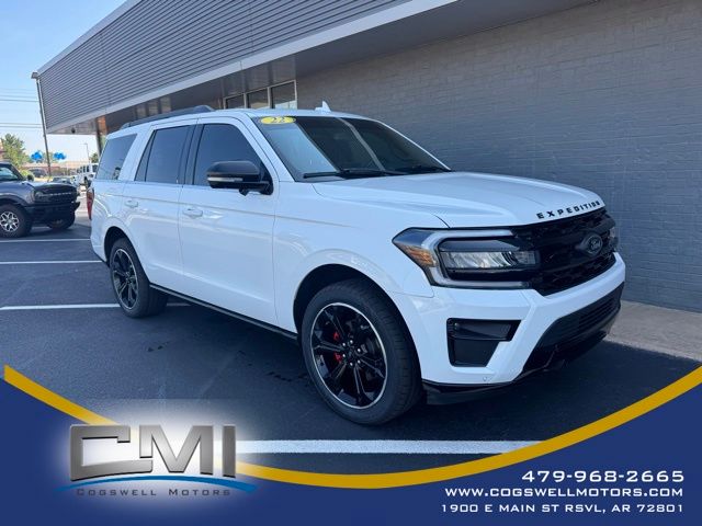 White Metallic 2022 Ford Expedition Limited 4WD SUV / Crossover Four-Wheel Drive Automatic