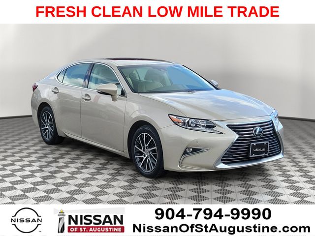 2017 Lexus ES 350 350's photo