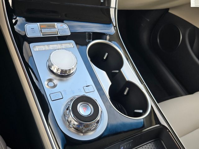 2027 Genesis Gv70