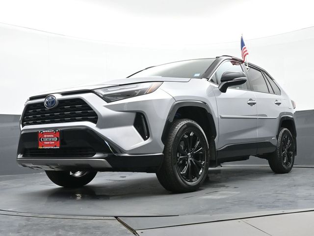 2024 Toyota RAV4 Hybrid XSE 32