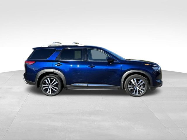 2023 Nissan Pathfinder Platinum 25