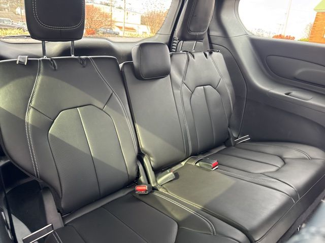 New 2026 White Chrysler Select image 12