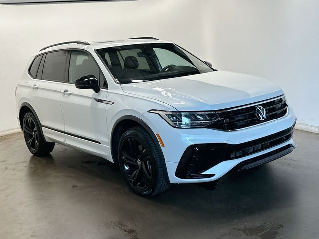2023 Volkswagen Tiguan 2.0T SE R-Line Black White at South Hills CDJR