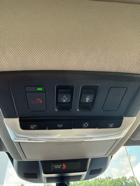 2025 Nissan Rogue Platinum:C02794