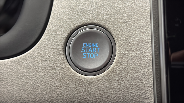Used 2024 White Pearl Hyundai SEL Convenience image 22