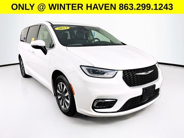 Bright White Clearcoat 2023 Chrysler Pacifica Hybrid Touring L FWD Minivan Front-Wheel Drive Continuously Variable Transmission