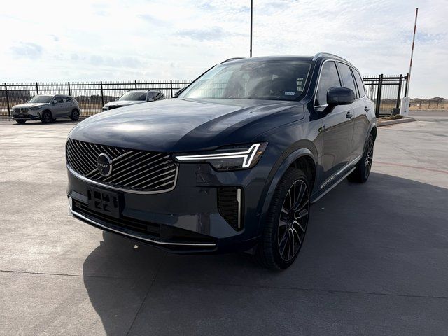 2025 Volvo XC90 B6 Ultra Bright Theme 7-Passenger AWD