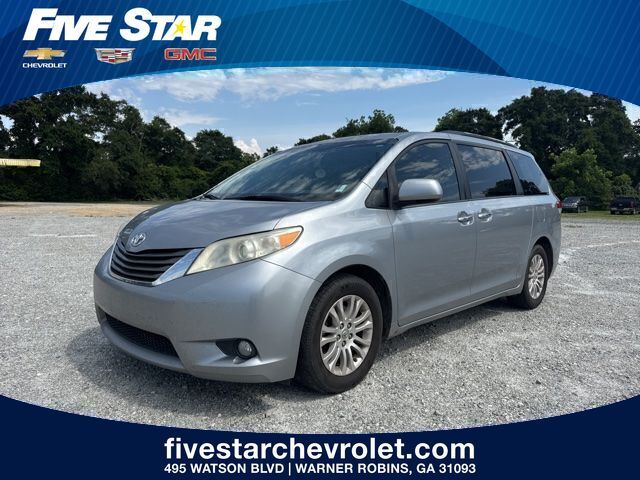 2013 Toyota Sienna XLE 7-Passenger