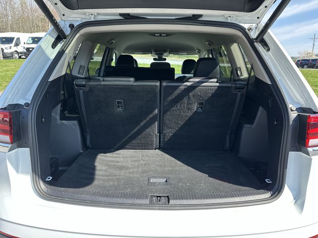 Certified Used 2025  Volkswagen 2.0T SE w/Technology image 21