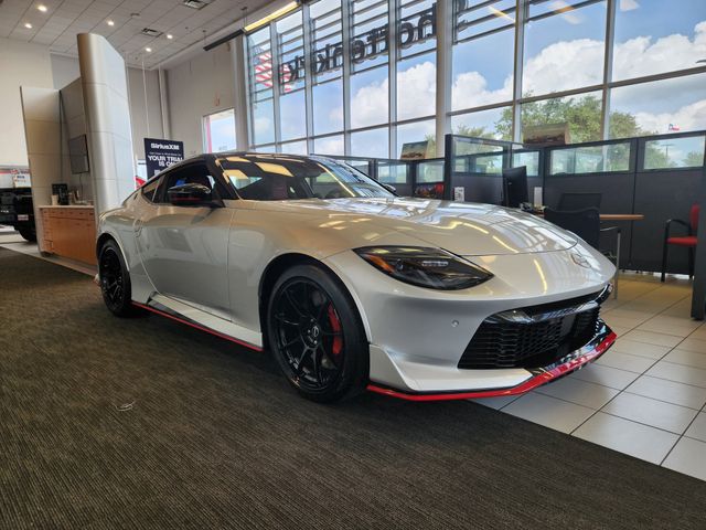 2025 Nissan Z Nismo photo 2