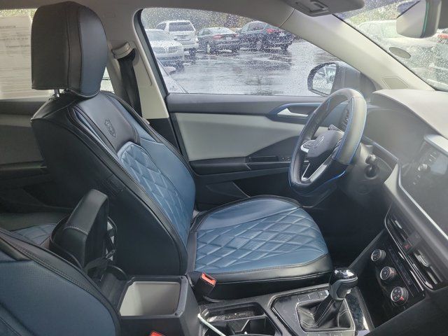 Used 2023 Gray Volkswagen 1.5T SE image 3