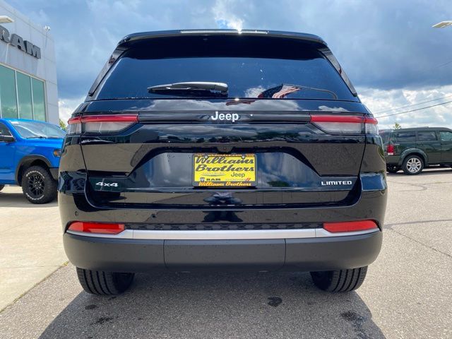 2026 Jeep Grand Cherokee Limited - Diamond Black exterior view 6