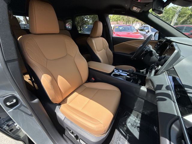 2025 Lexus RX 350 - Photo 26
