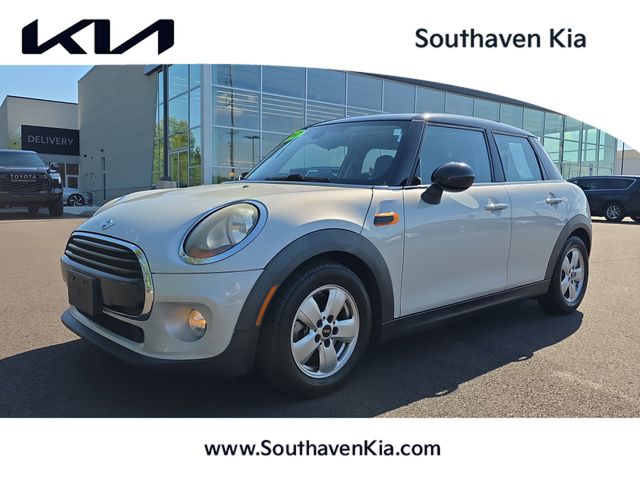 White Silver 2017 MINI Cooper 4-Door Hatchback FWD Hatchback Front-Wheel Drive 7-Speed Automatic