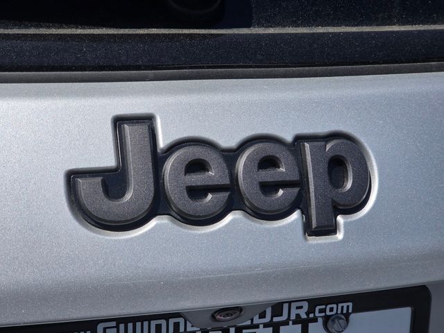 New 2026 Silver Jeep Latitude image 31