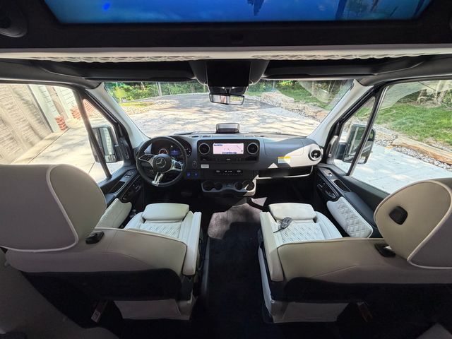 2025 Mercedes-Benz Sprinter 3500