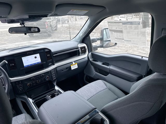 2025 Ford F-250SD XLT photo