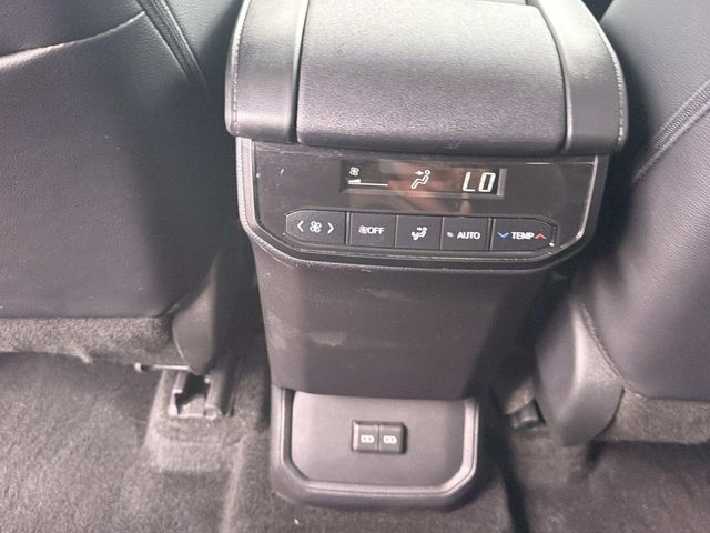Used 2024 Toyota Highlander SUV
