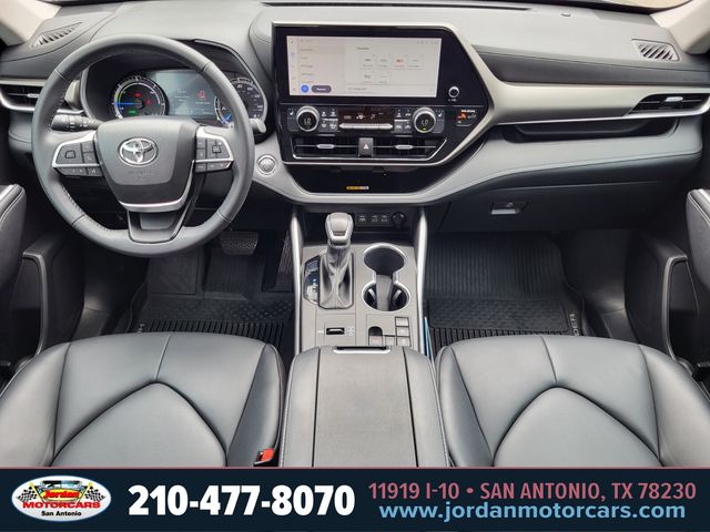 Used Car 2023 Toyota Highlander Hybrid  Xle For Sale Under $40,000 In San Antonio, Texas