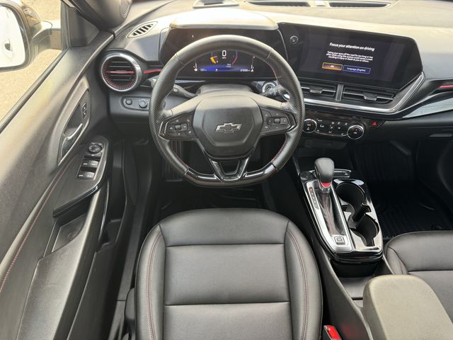2025 Chevrolet Trax 2RS White at Ross Downing Buick GMC