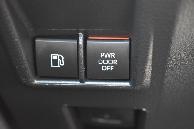 Used 2025 Toyota Sienna Van