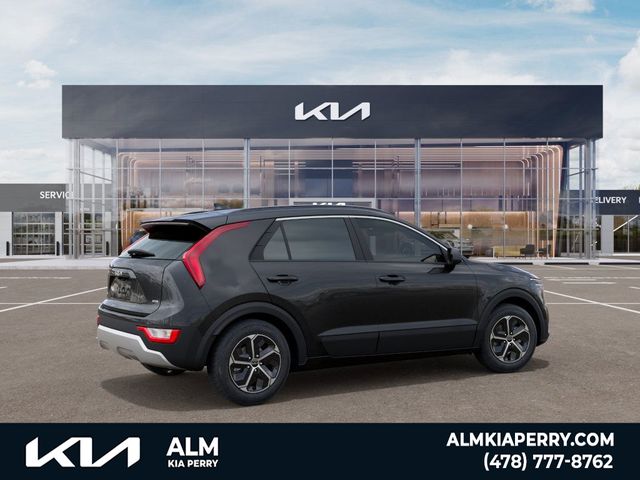 2025 Kia Niro LX photo 4