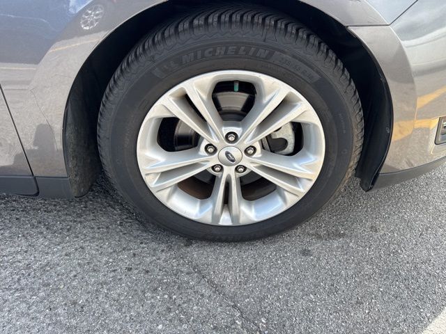 Used 2013 Gray Ford SEL image 9