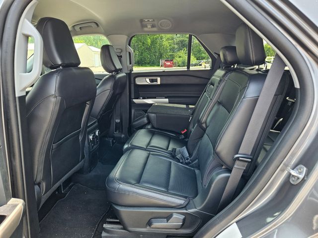 2023 Ford Explorer Limited photo