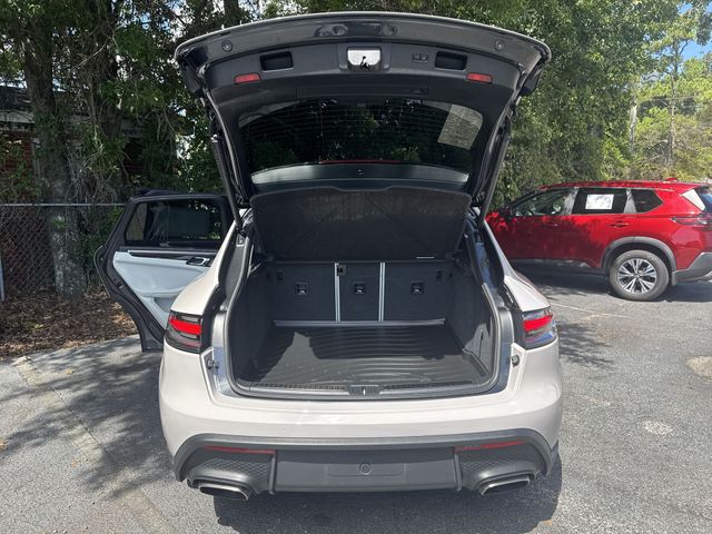 Used 2025  Porsche Base image 12