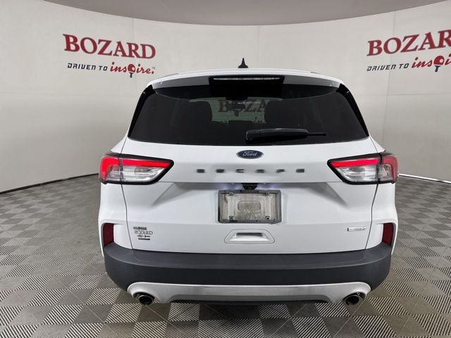2020 Oxford White Ford Escape SE FWD SUV
