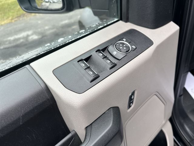 Used 2020 Black Ford XL image 17