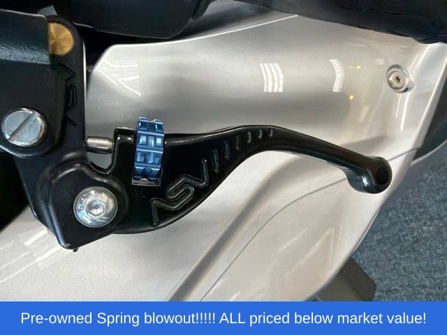 Used 2025 Silver Suzuki R image 23