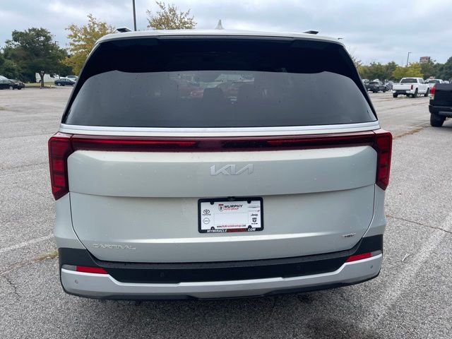 Used 2025 Kia Carnival Hybrid Van
