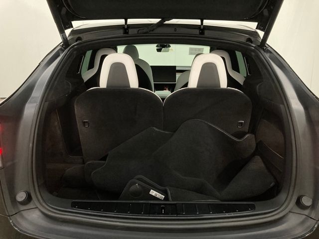2023 Tesla Model X Standard Range