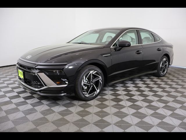 2026 Hyundai Sonata SEL AWD's photo