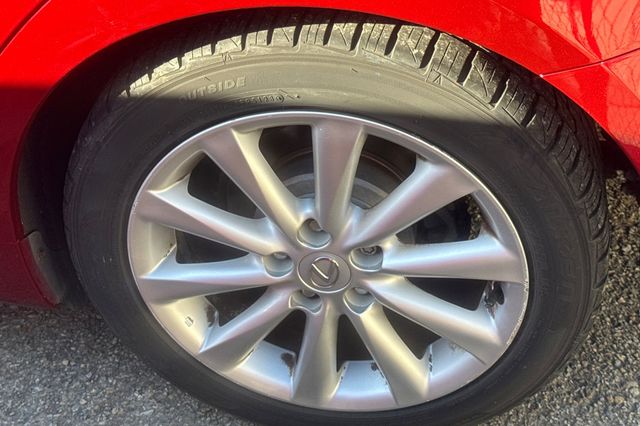 Used 2009  Lexus 250 image 4