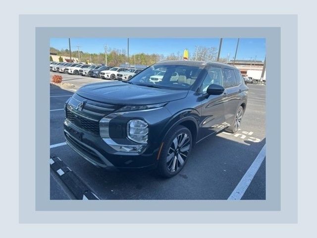 Graphite Gray 2025 Mitsubishi Outlander SEL FWD SUV / Crossover Front-Wheel Drive Continuously Variable Transmission