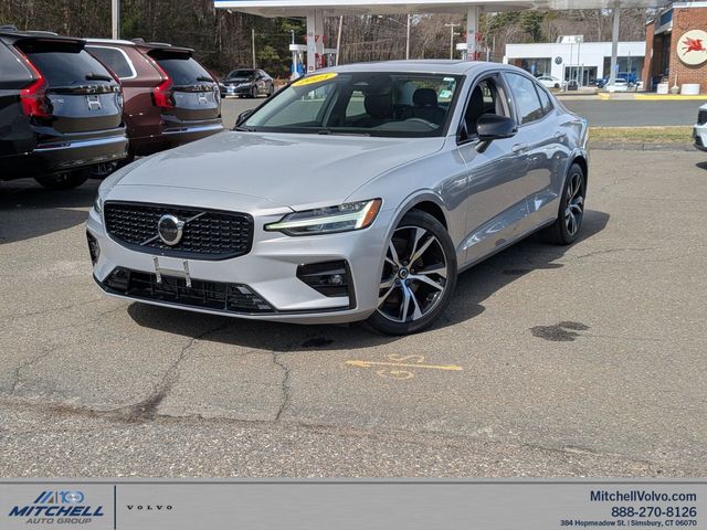 2025 Volvo S60 B5 Core AWD