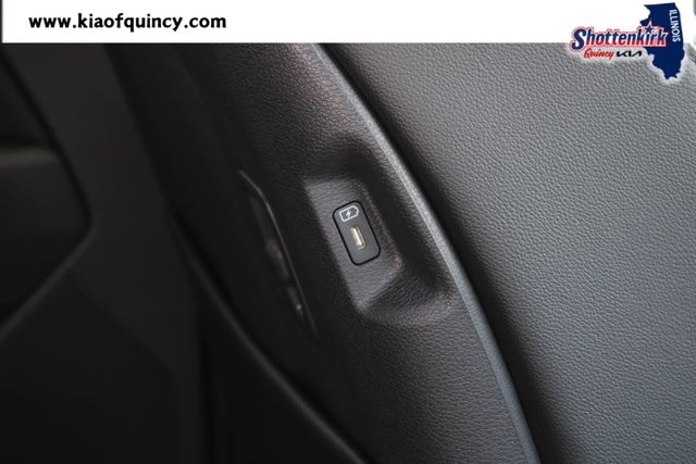 2026 Kia Sportage EX - Photo 18