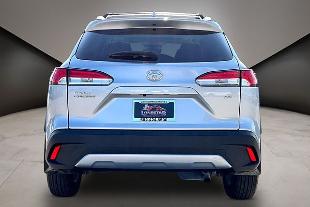 View vehicle photo 5