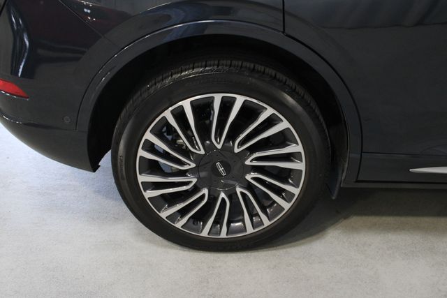 Used 2020 Blue Lincoln Reserve image 37