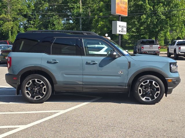 2022 Ford Bronco Sport Outer Banks:B02401