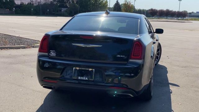 2016 Chrysler 300 S 7