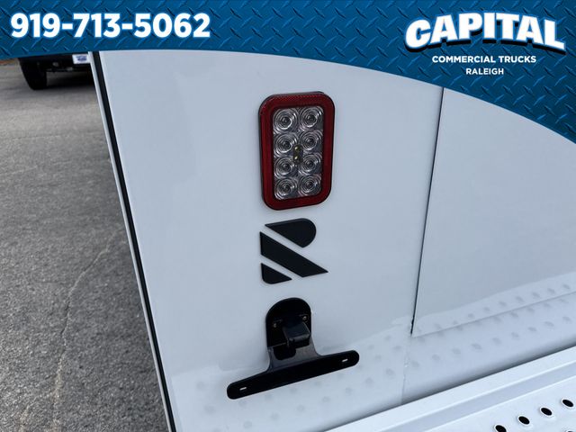 2025 Ford F-550 photo 14