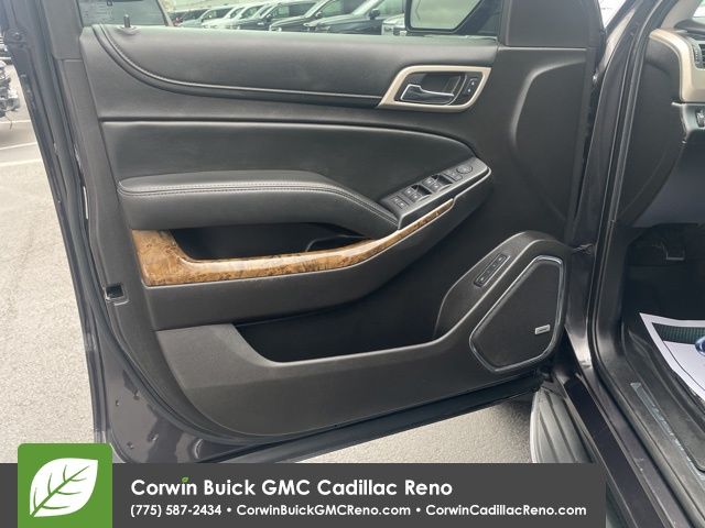 2016 GMC Yukon Denali 3