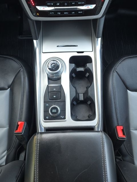 2023 Ford Explorer XLT:45402A