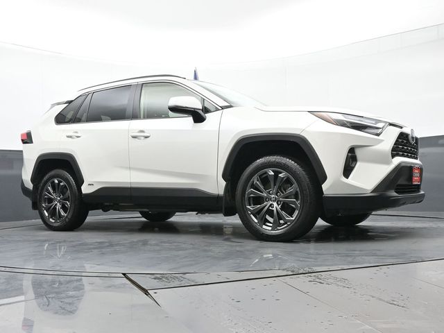 2022 Toyota RAV4 Hybrid XLE Premium 42