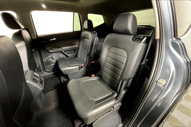 2021 Volkswagen Atlas 3.6L V6 SEL Premium R-Line photo